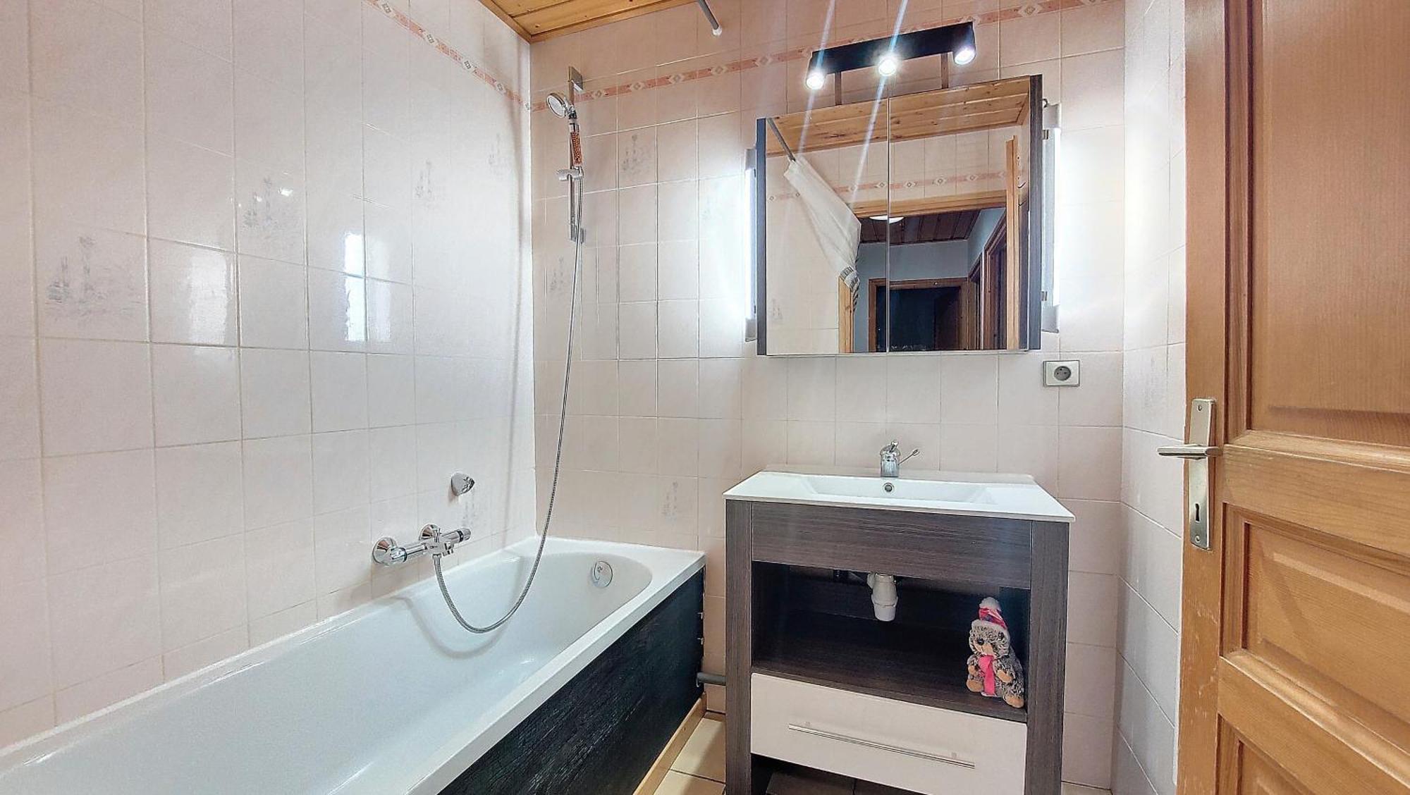Appartement 1 Chambre Idealement Situe Domancy Eksteriør bilde
